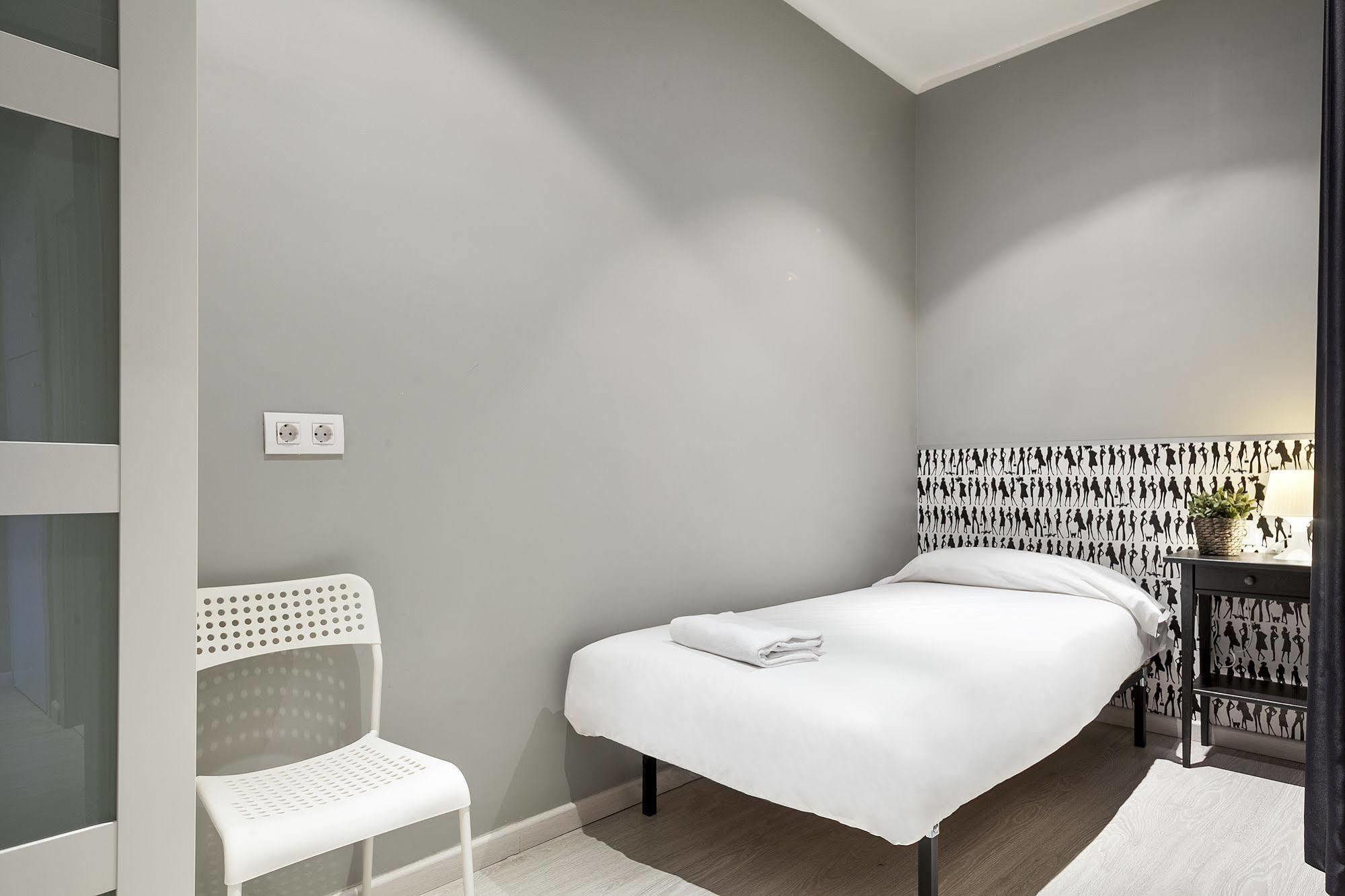 Fira Apartments By Gaiarooms Barcelona Eksteriør bilde