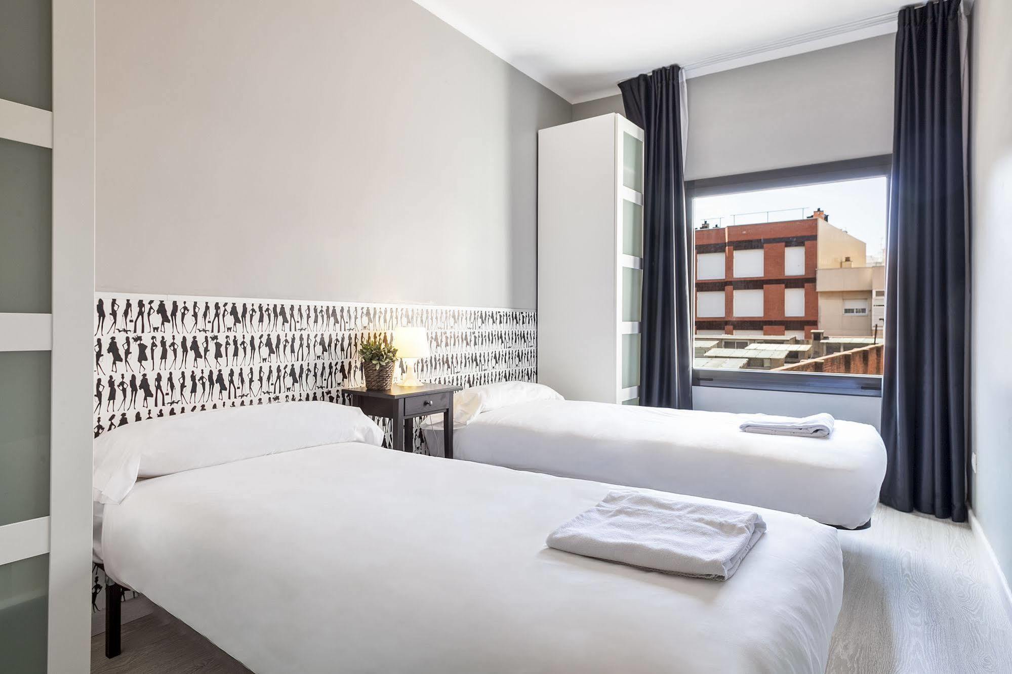 Fira Apartments By Gaiarooms Barcelona Eksteriør bilde